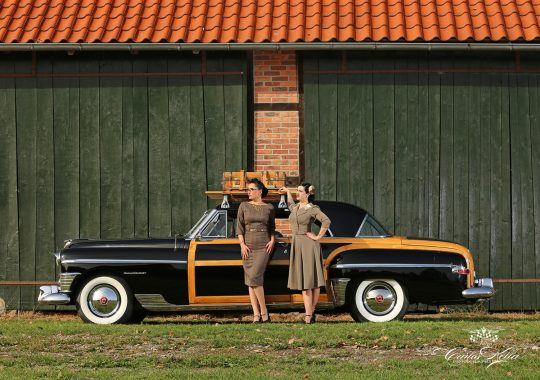 Chrysler Town & Country, Lucky Lola, Carlos Kella, Sway Books, Tattoogirl